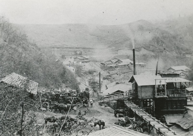 02-2 栗木鉄山之全景(第一高炉).jpg 02-2 栗木鉄山之全景(第一高炉).jpg